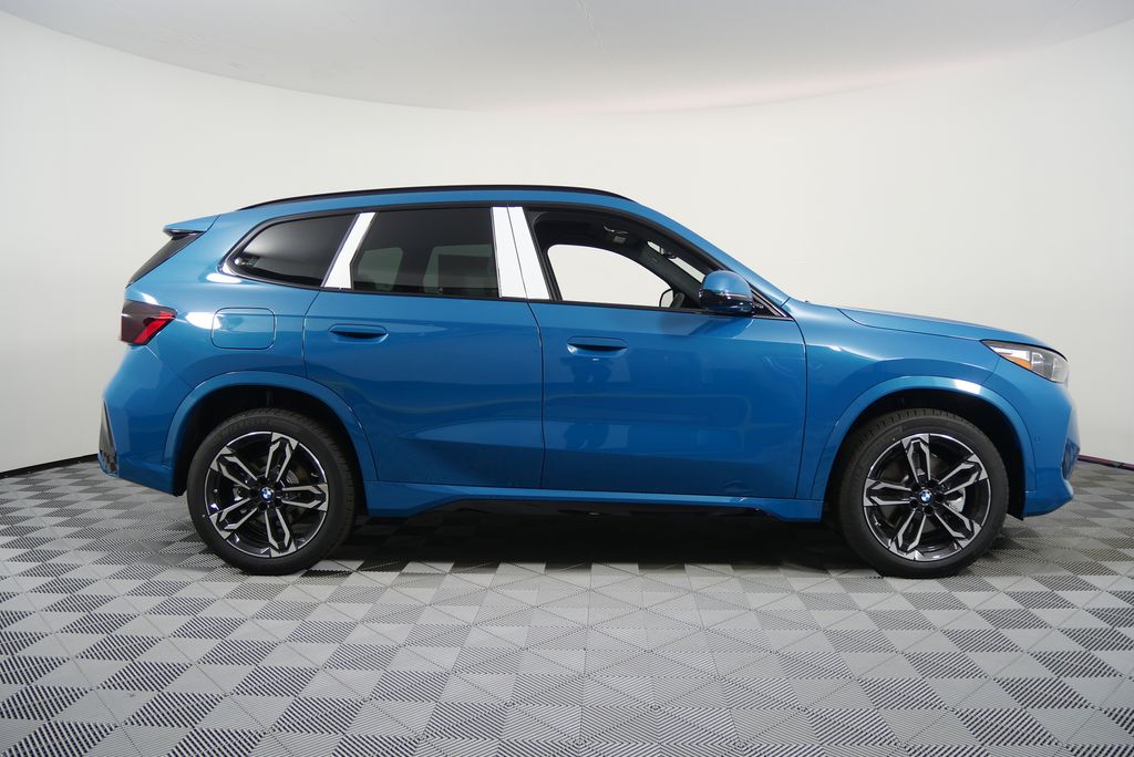 Thumbnail: 2025 BMW X1 - 2