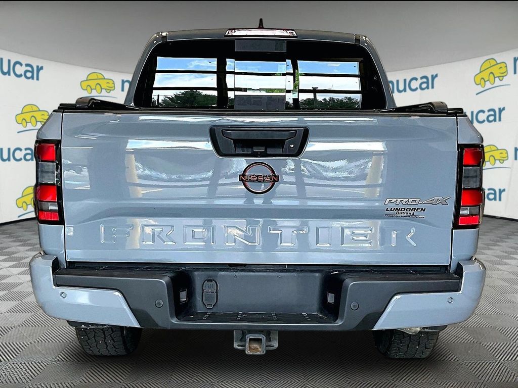 2023 Nissan Frontier — photo 6