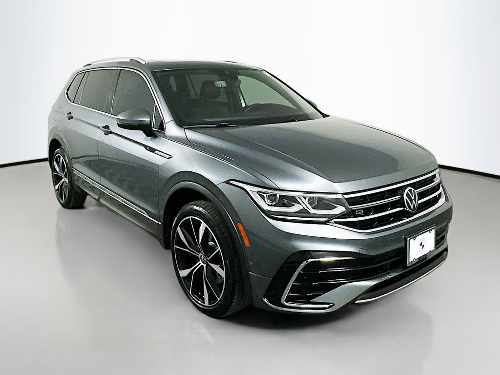 Thumbnail: 2022 Volkswagen Tiguan - 3