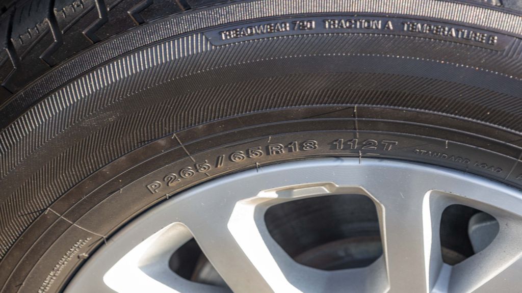 Used 2018 GMC Yukon XL SLT 4D Sport Utility