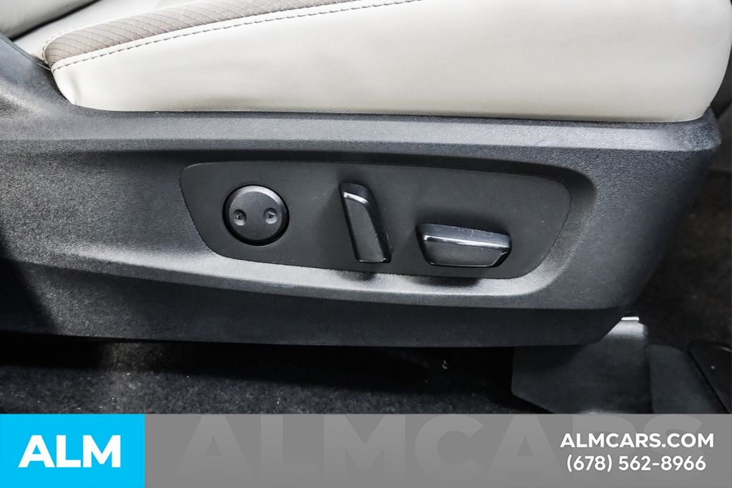 Used 2024 Black Nissan SL image 51