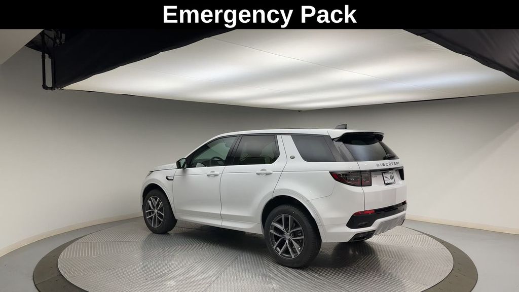 Thumbnail: 2024 Land Rover Discovery Sport - 7