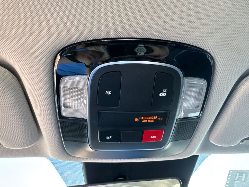 2025 Hyundai Sonata SEL photo 18