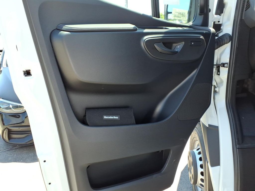 New 2026 Arctic White Mercedes-Benz Cargo 170 WB image 11