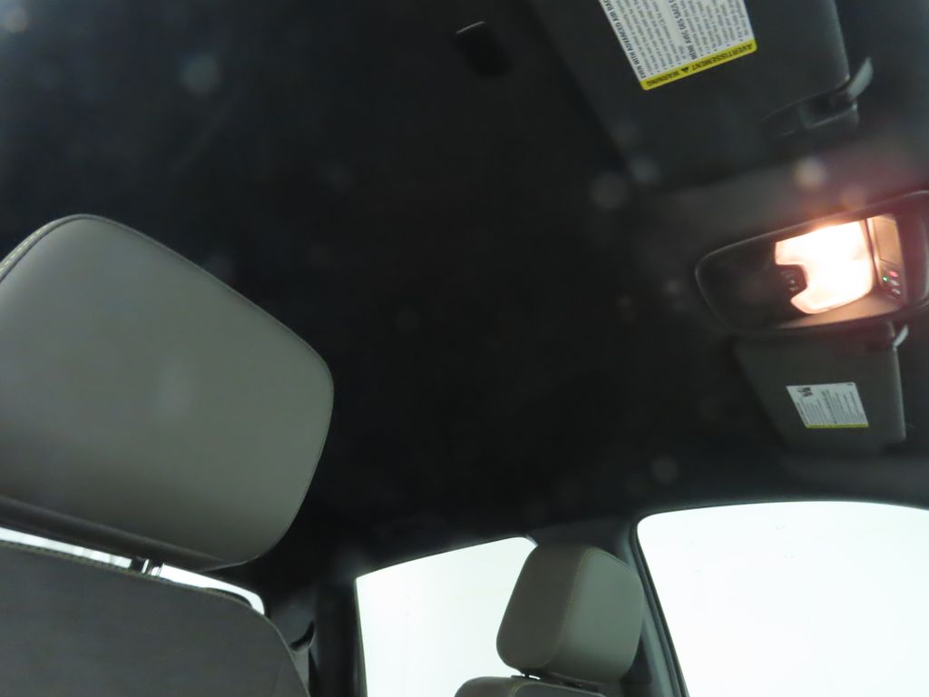 Thumbnail: 2024 Chevrolet Colorado - 18