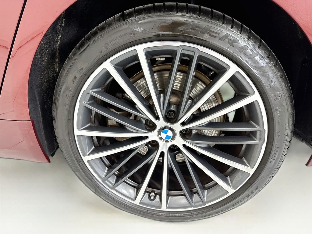Thumbnail: 2023 BMW 5 Series - 30