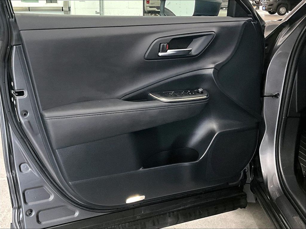2023 Toyota Crown — photo 9