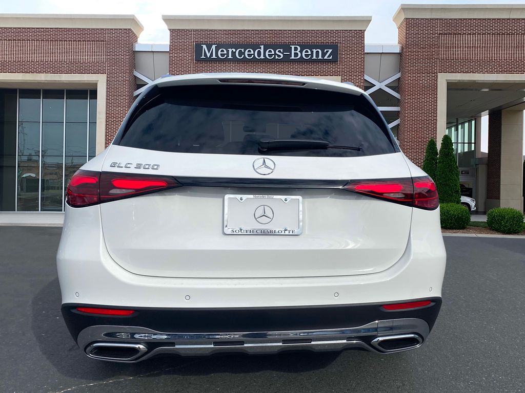 2025 Mercedes-Benz GLC 300 6