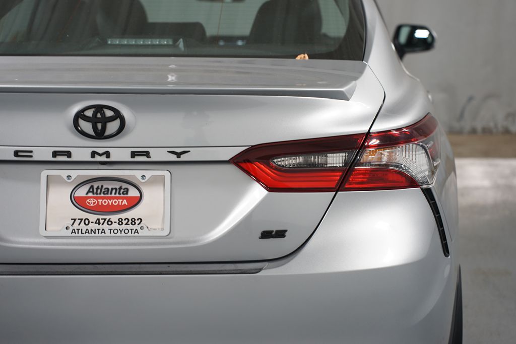 Thumbnail: 2023 Toyota Camry - 10