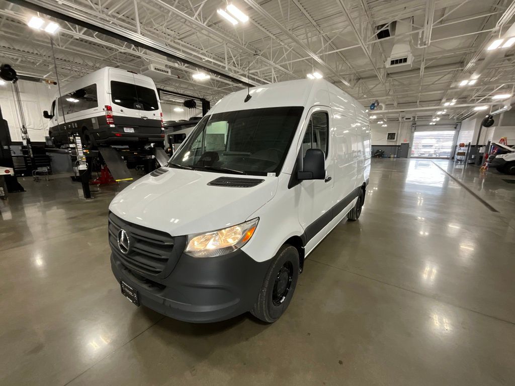 2025 Mercedes-Benz Sprinter 2500 Cargo 144 WB