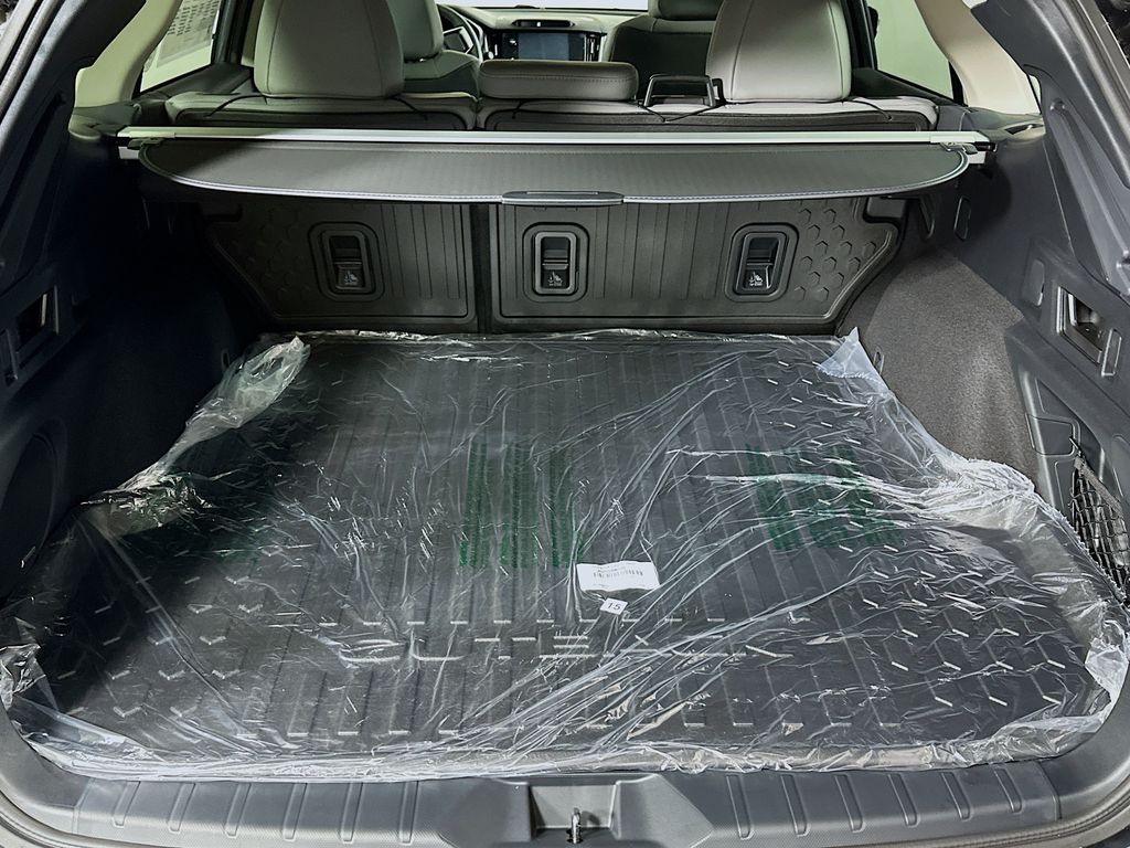 2025 Subaru Outback Limited - Photo 16