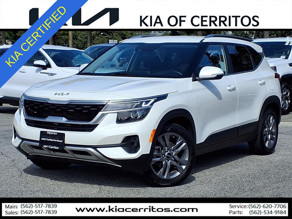 Snow White Pearl 2022 Kia Seltos S FWD SUV / Crossover Front-Wheel Drive Continuously Variable Transmission