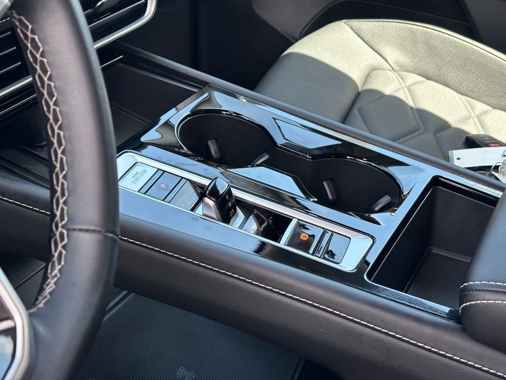 Used Car 2025 Volkswagen Atlas  2.0t Se W/technology For Sale Under $40,000 In Austin, Texas