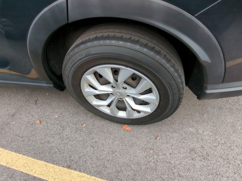 View vehicle photo 5