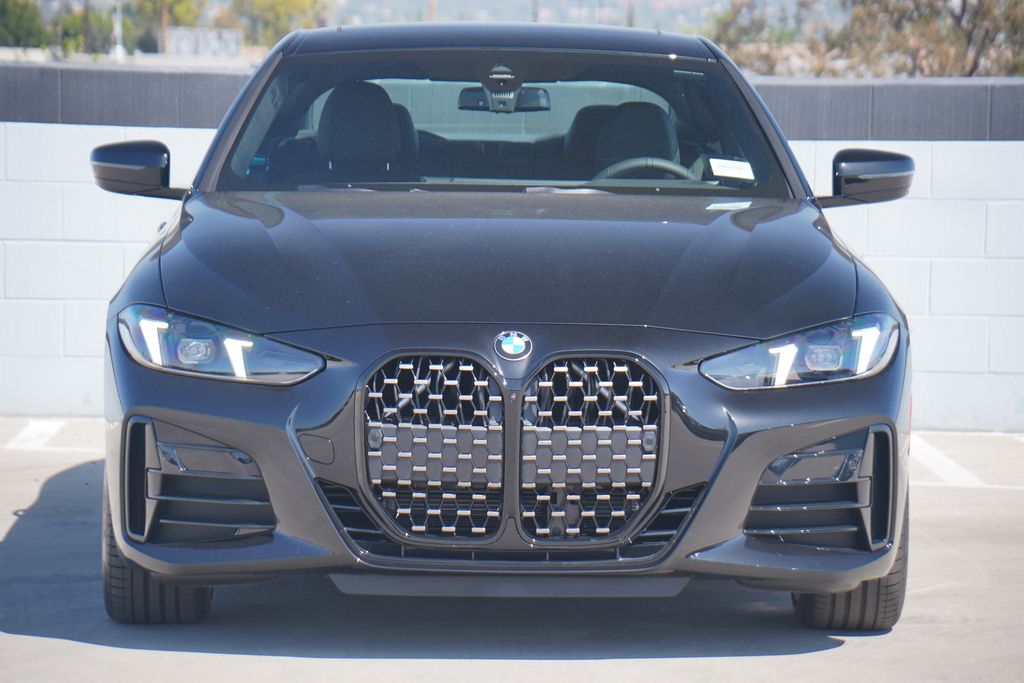 Thumbnail: 2026 BMW 4 Series - 2