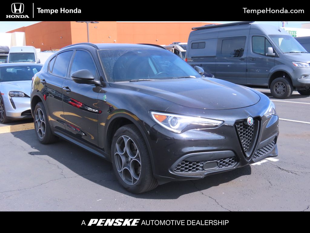 Thumbnail: 2021 Alfa Romeo Stelvio - 1