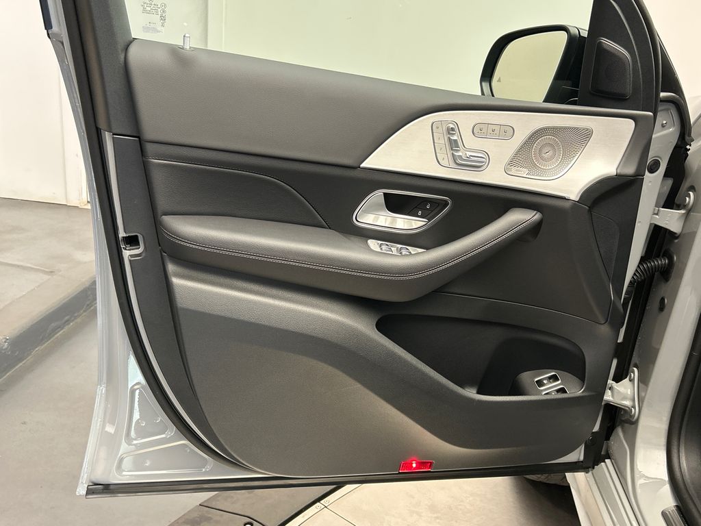 2025 Mercedes-Benz GLE 450 11