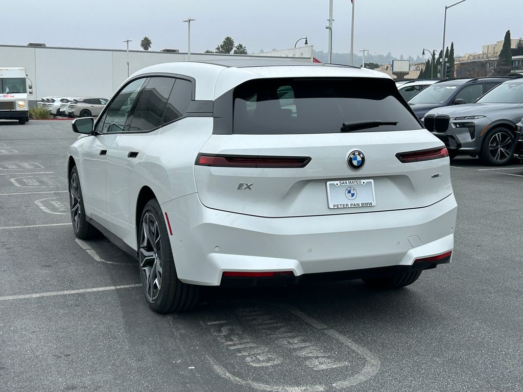 Thumbnail: 2026 BMW iX - 3