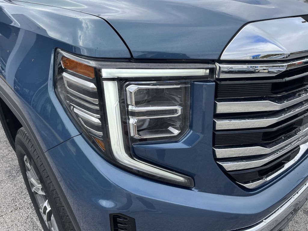 2024 GMC Sierra 1500 SLT 10