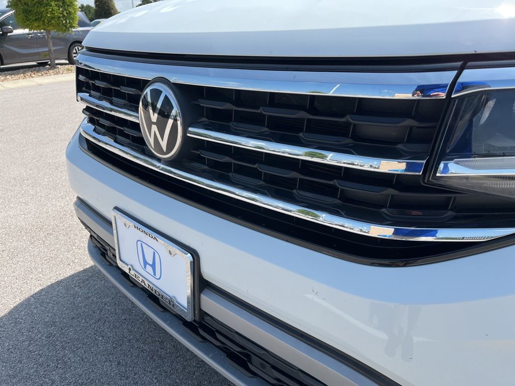 Thumbnail: 2021 Volkswagen Atlas - 14