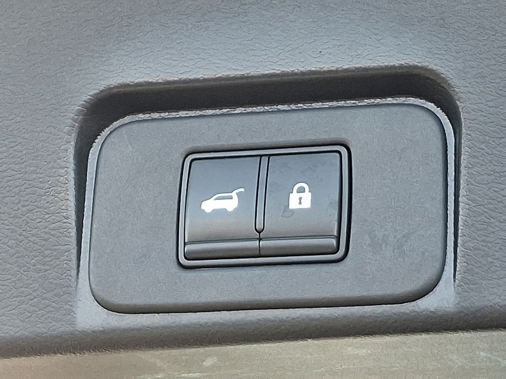 Thumbnail: 2022 Nissan Rogue - 31