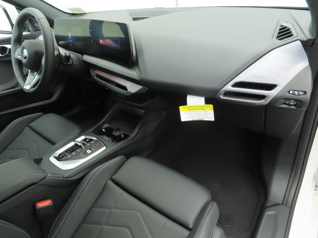 Thumbnail: 2025 BMW 2 Series - 18