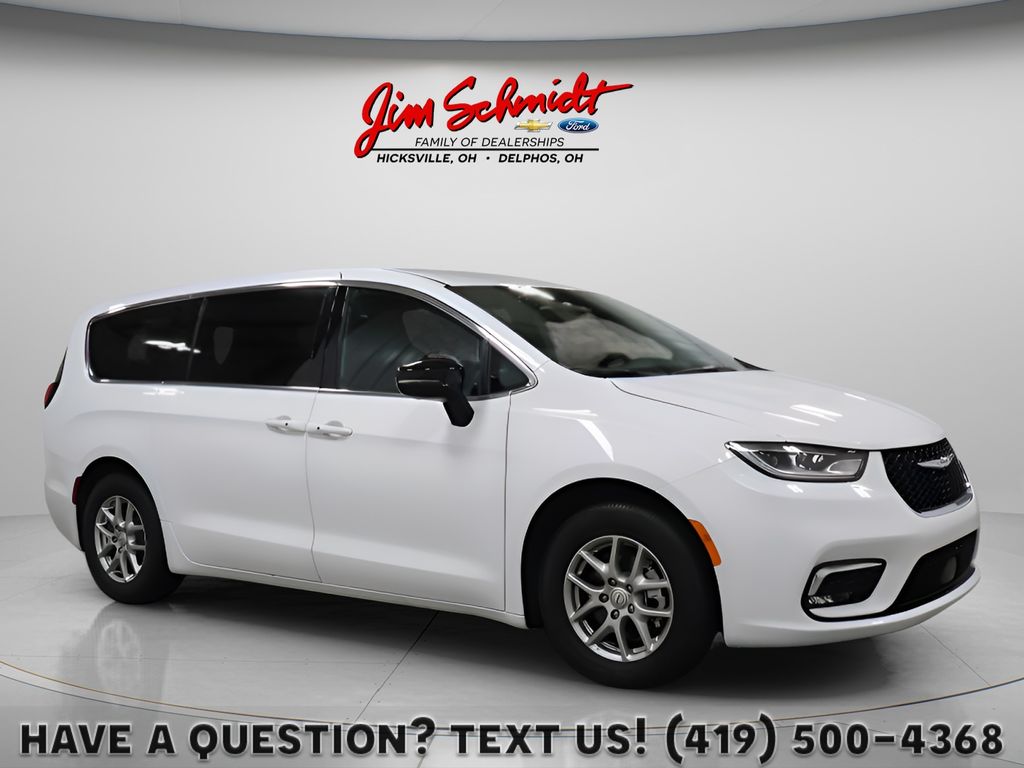 2026 Chrysler Pacifica Select FWD