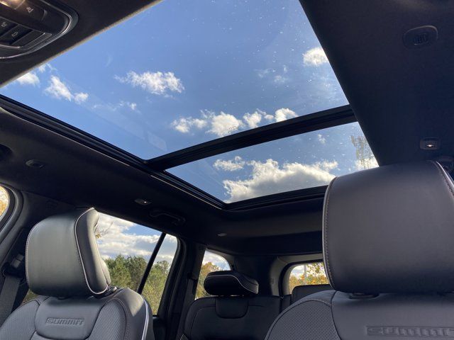 New 2025 Silver Jeep Summit image 10