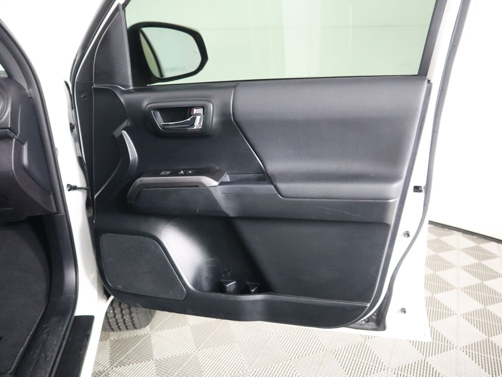 Thumbnail: 2017 Toyota Tacoma - 26