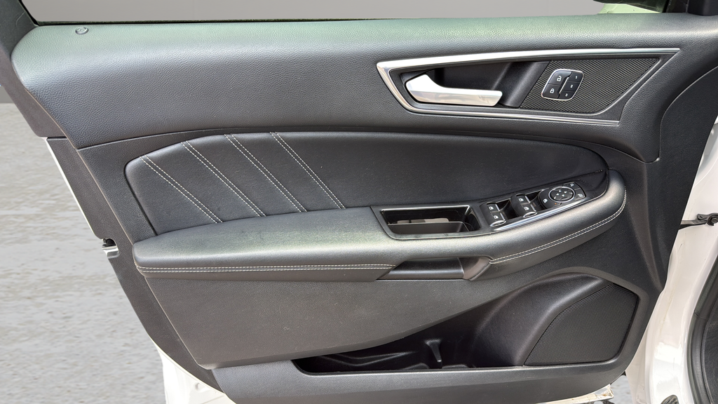 2016 Ford Edge