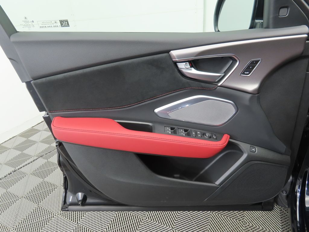 2025 Acura RDX Base 24