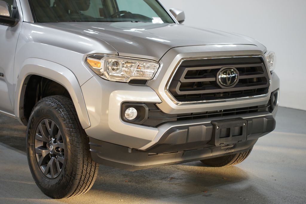 Thumbnail: 2021 Toyota Tacoma - 4