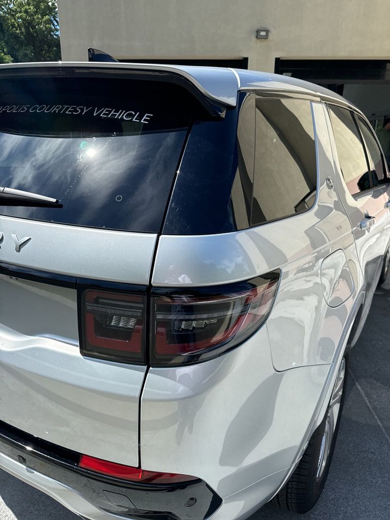 2024 Land Rover Discovery Sport S 4