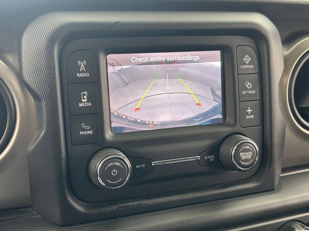 Used 2020 Baja Yellow Clearcoat Jeep Sport S image 13