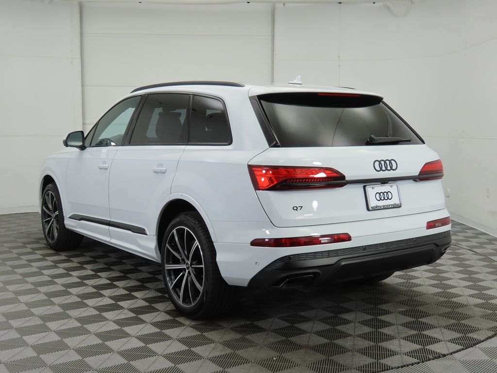 2025 Audi Q7  7