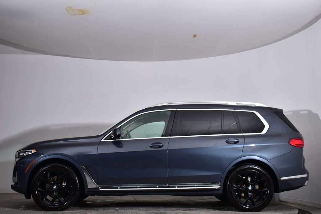 2022 BMW X7 xDrive40i 2