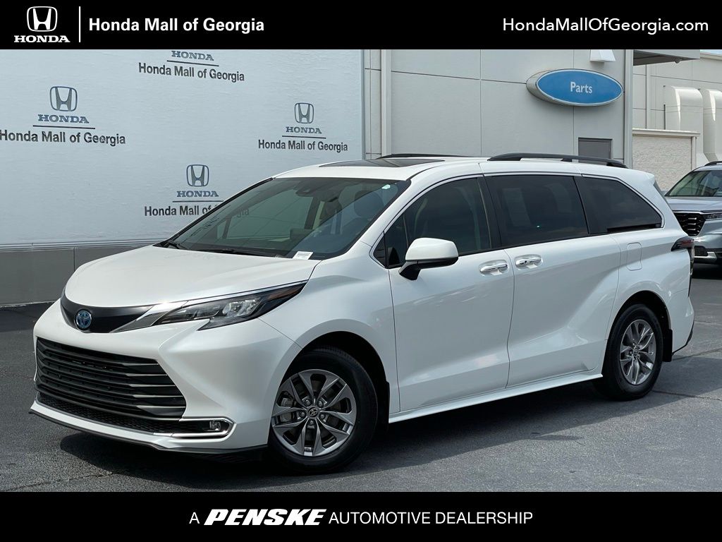 2024 Toyota Sienna XLE -
                Buford, GA