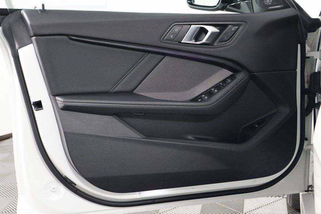 Thumbnail: 2024 BMW 2 Series - 12