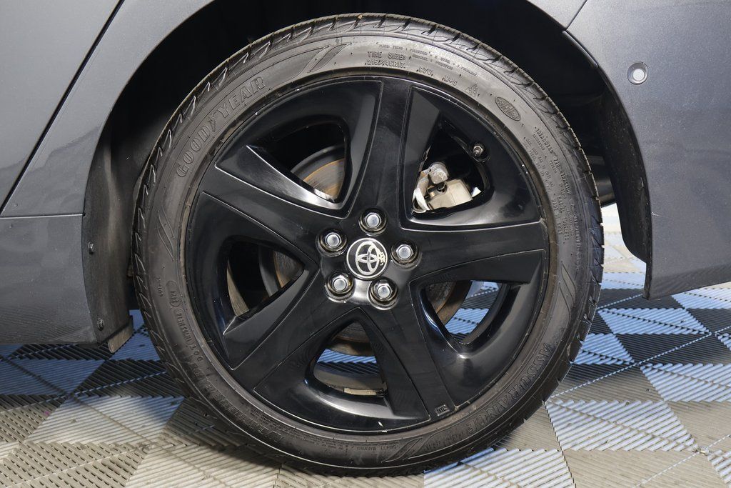 Thumbnail: 2019 Toyota Prius - 15