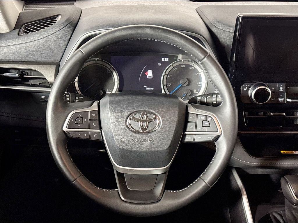 2024 Toyota Highlander Hybrid XLE