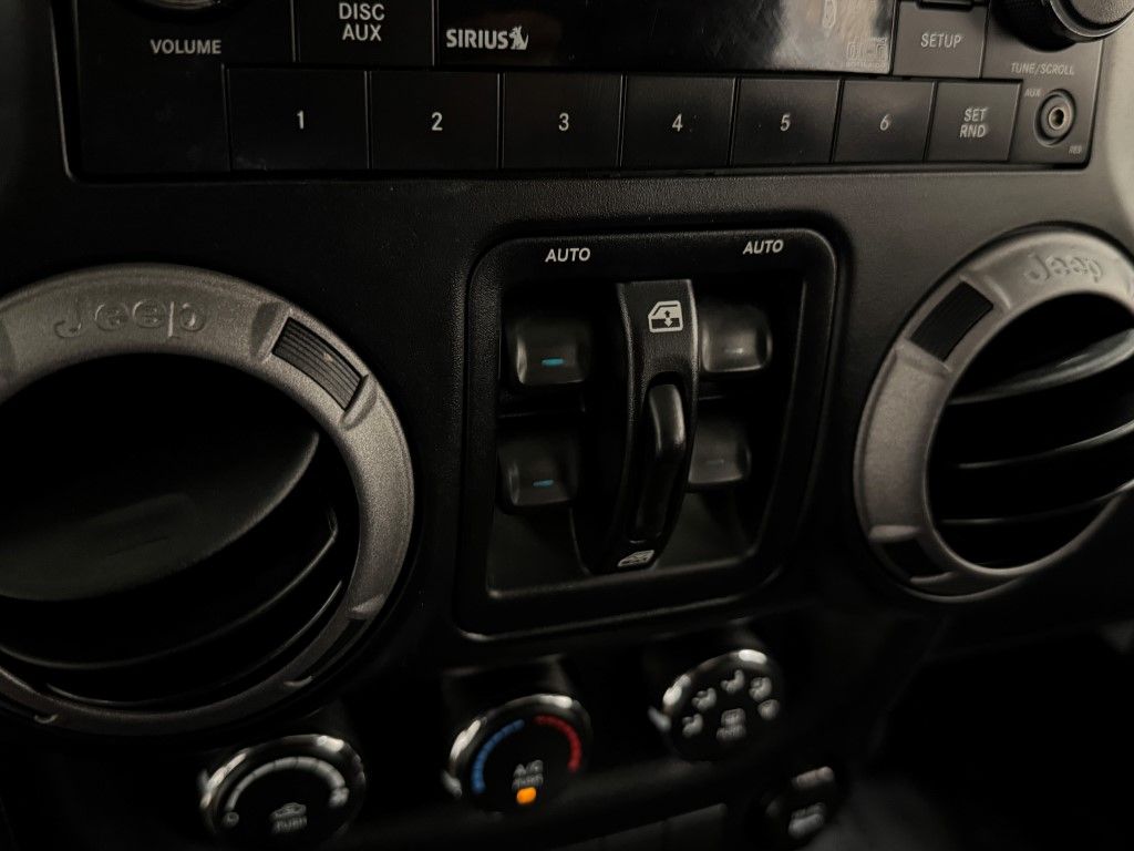 Thumbnail: 2014 Jeep Wrangler - 22