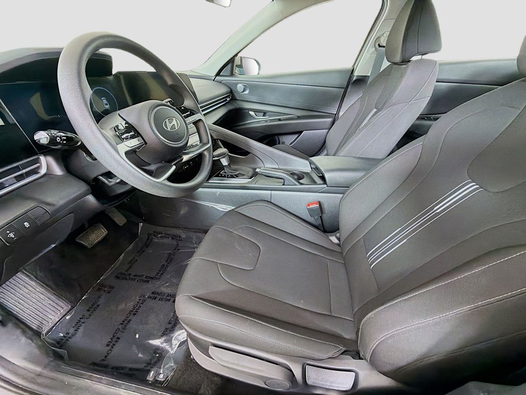 Used 2024 Silver Hyundai SEL image 21