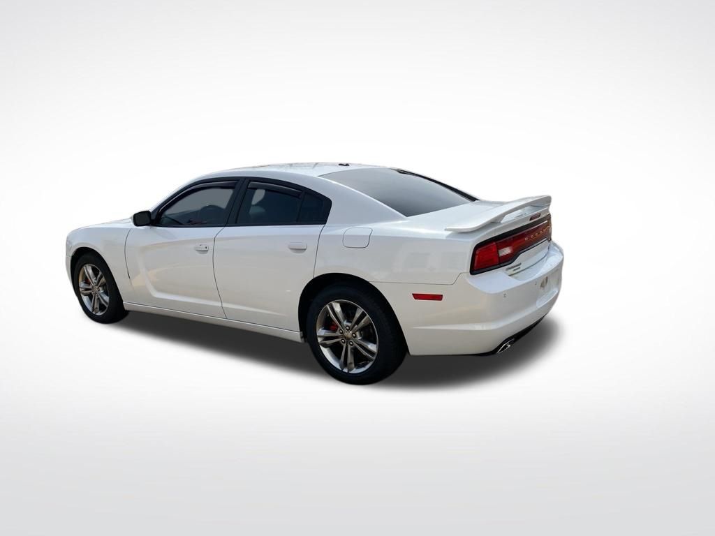 Used 2013 Off-white Dodge R/T image 5