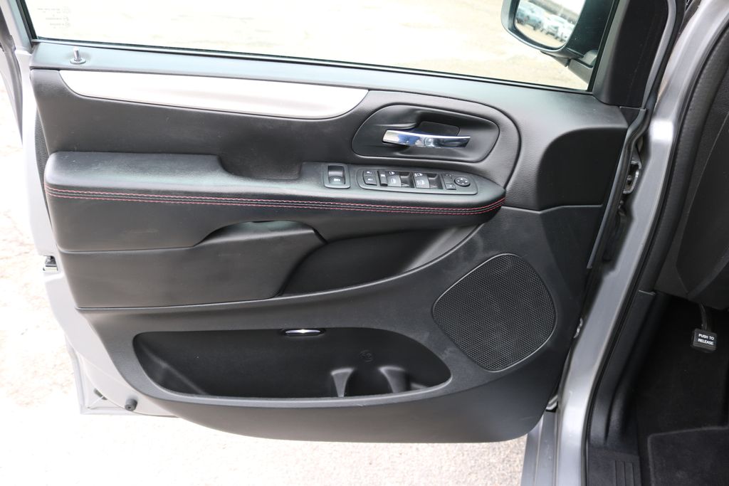 Used Car 2020 Dodge Grand Caravan  Gt For Sale Under $15,000 In Austin, Texas