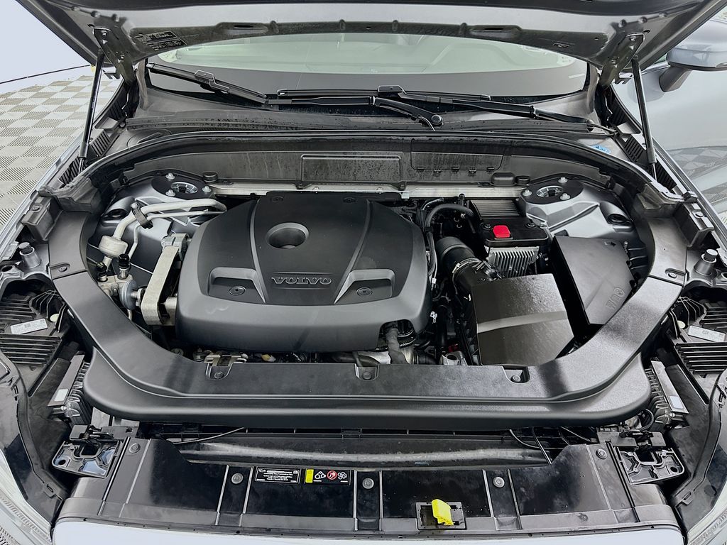 Thumbnail: 2019 Volvo XC60 - 31