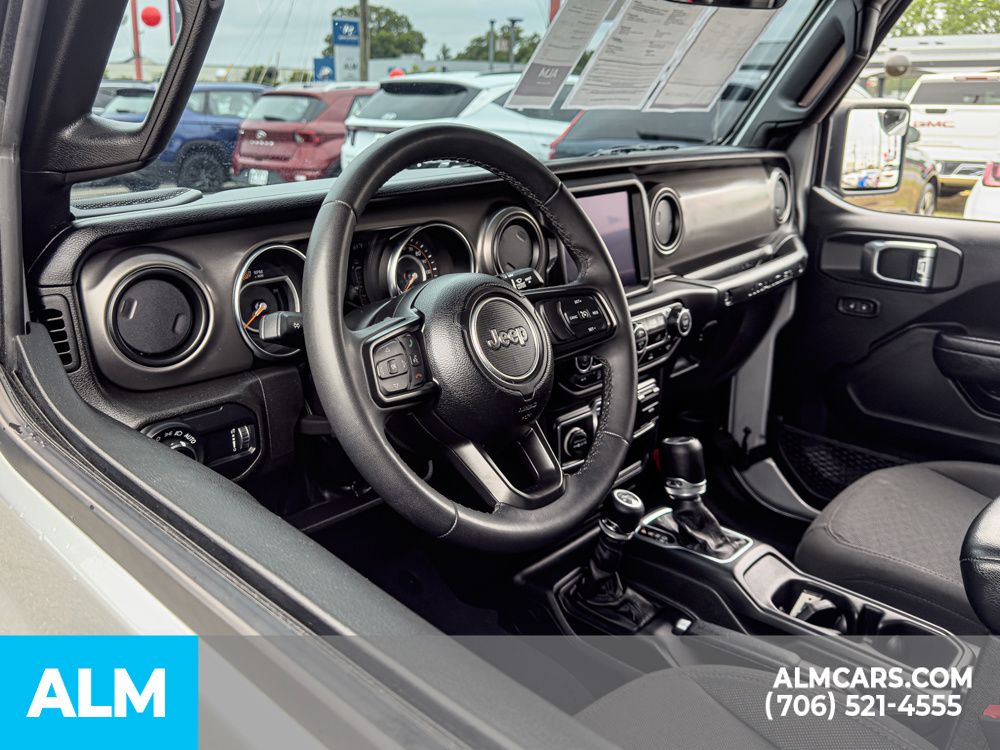 Used 2023 Silver Jeep Sport S image 11