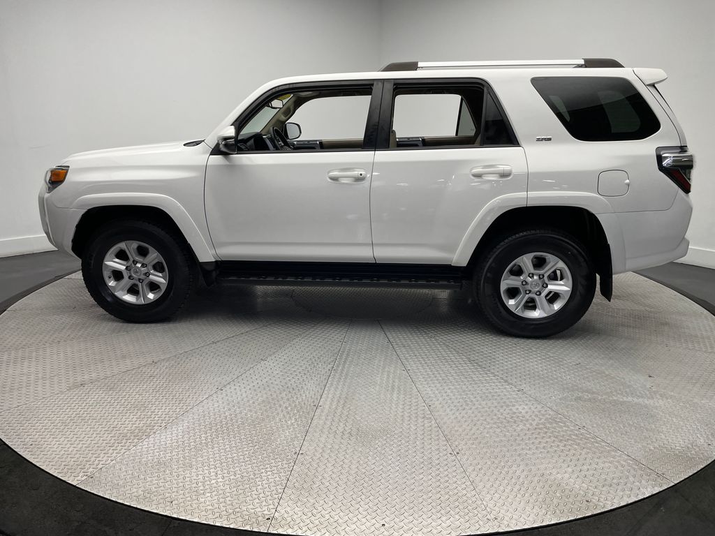 Thumbnail: 2019 Toyota 4Runner - 8