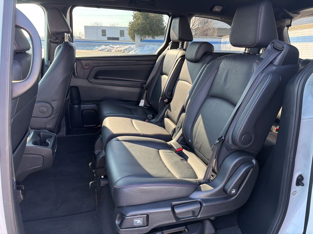 Thumbnail: 2023 Honda Odyssey - 20