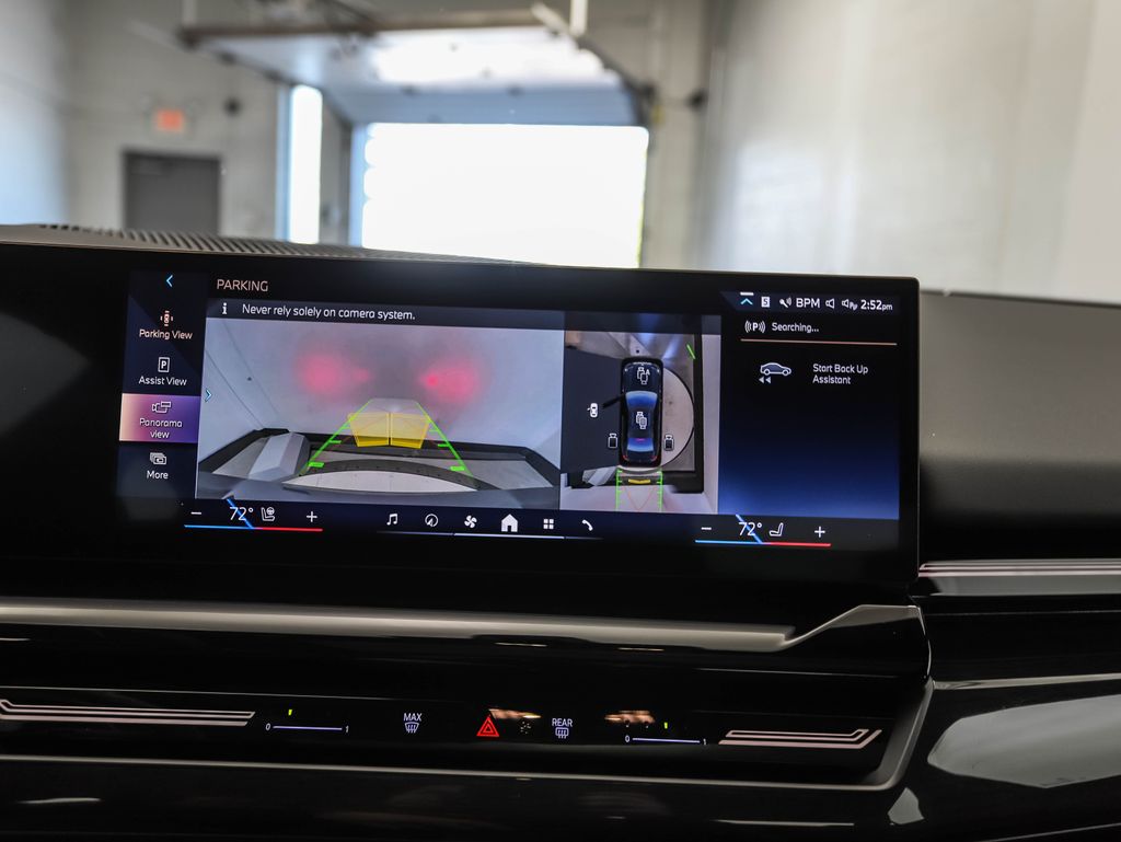 Thumbnail: 2026 BMW 5 Series - 18