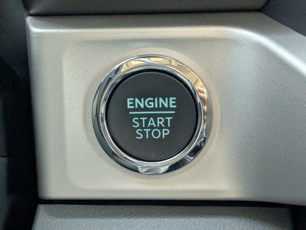 2026 Ford F-250 Black Widow